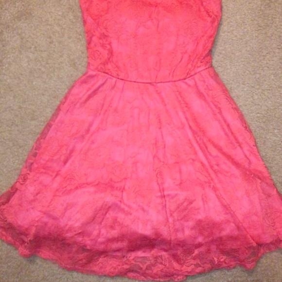 Coral pink lace dress - Picture 9 of 9